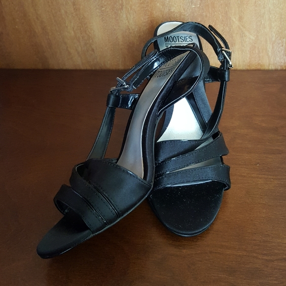Mootsies Tootsies Size 6 Black Heels - Picture 8 of 13